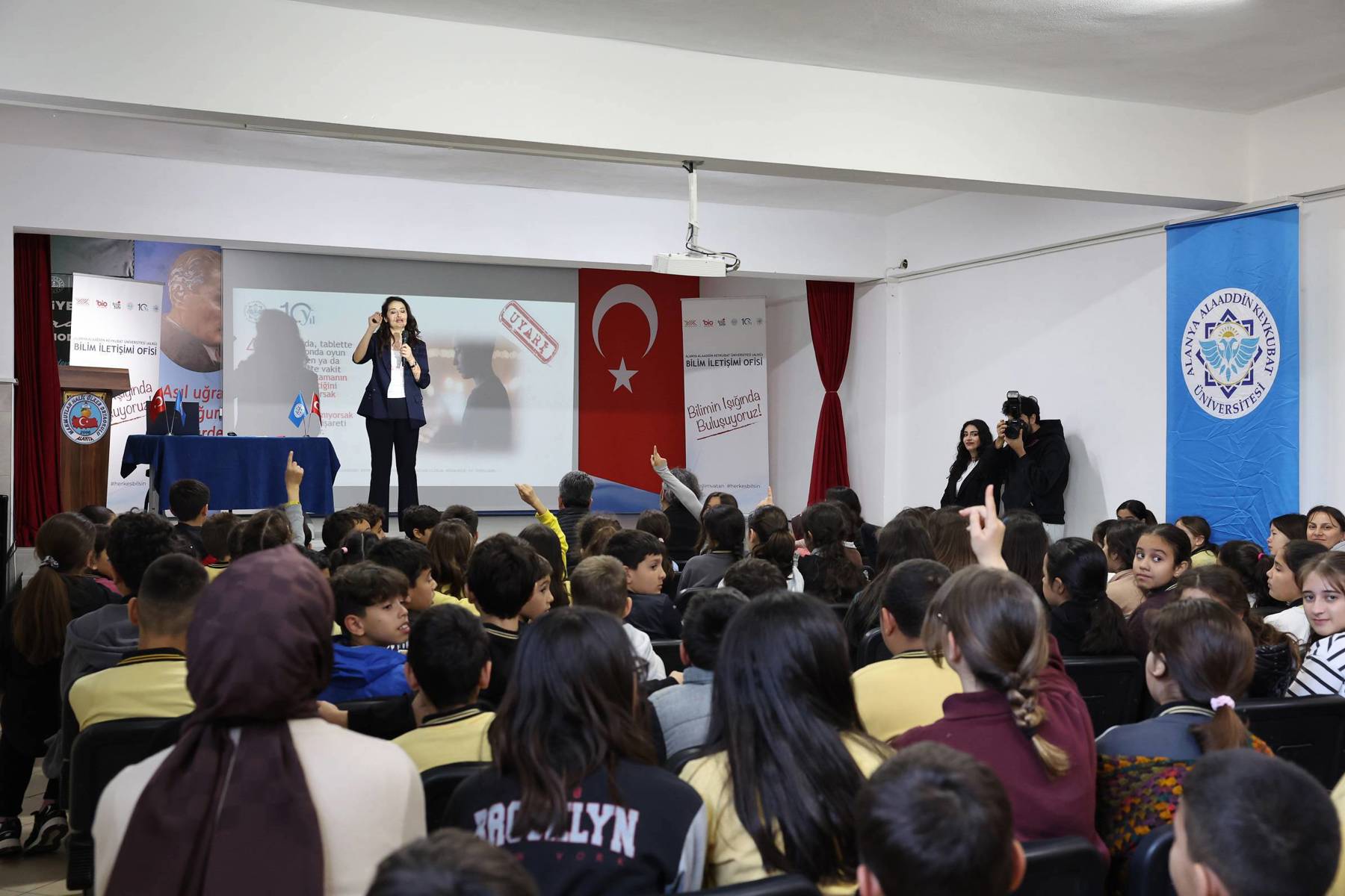 ALKÜ’DE BAĞIMLILIĞIN ZARARLARI VATANDAŞLARA ANLATILDI 