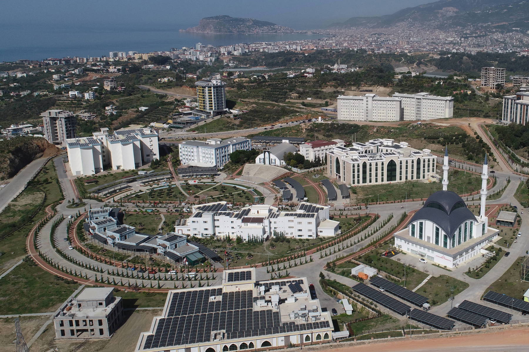 ALKÜ GREENMETRIC’DE BAŞARILARINI KATLIYOR