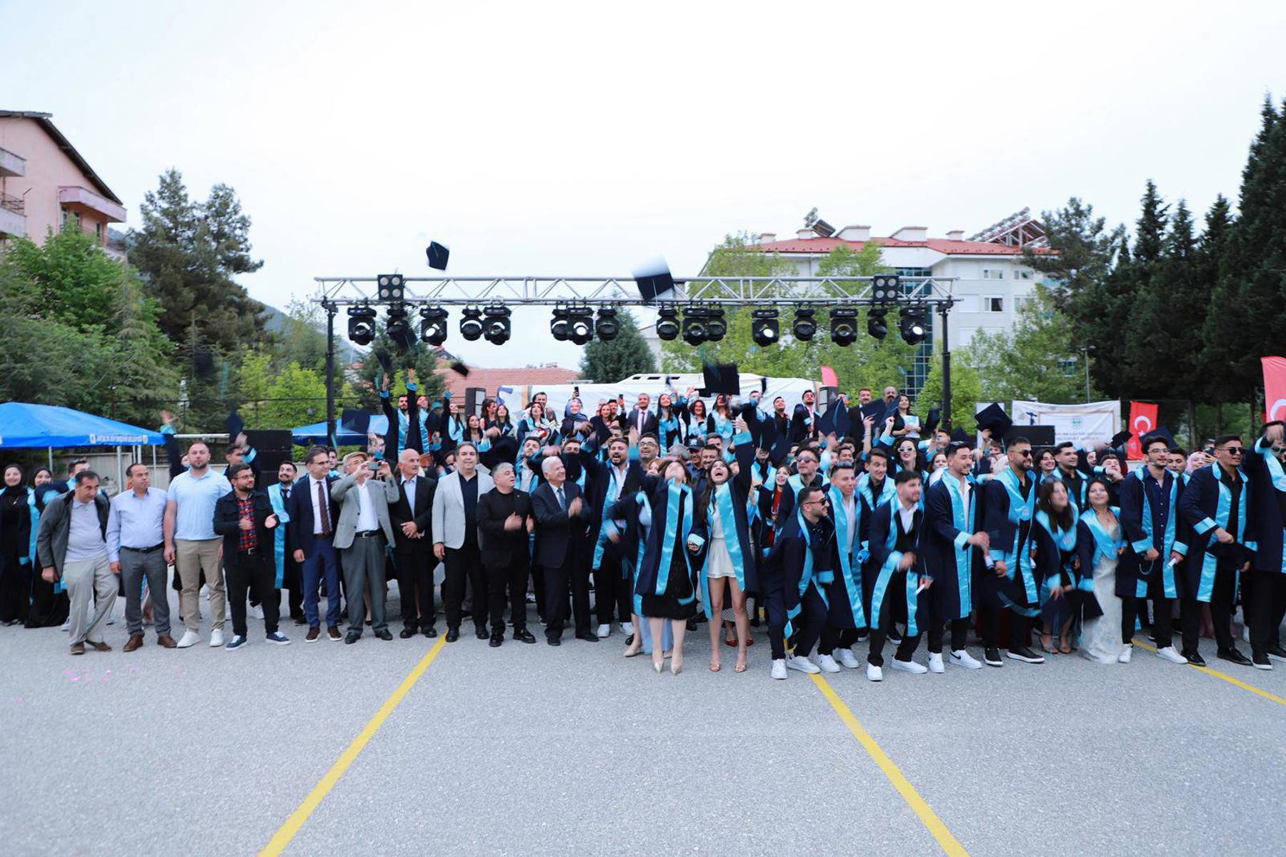 AKSEKİ’DE MEZUNİYET HEYECANI