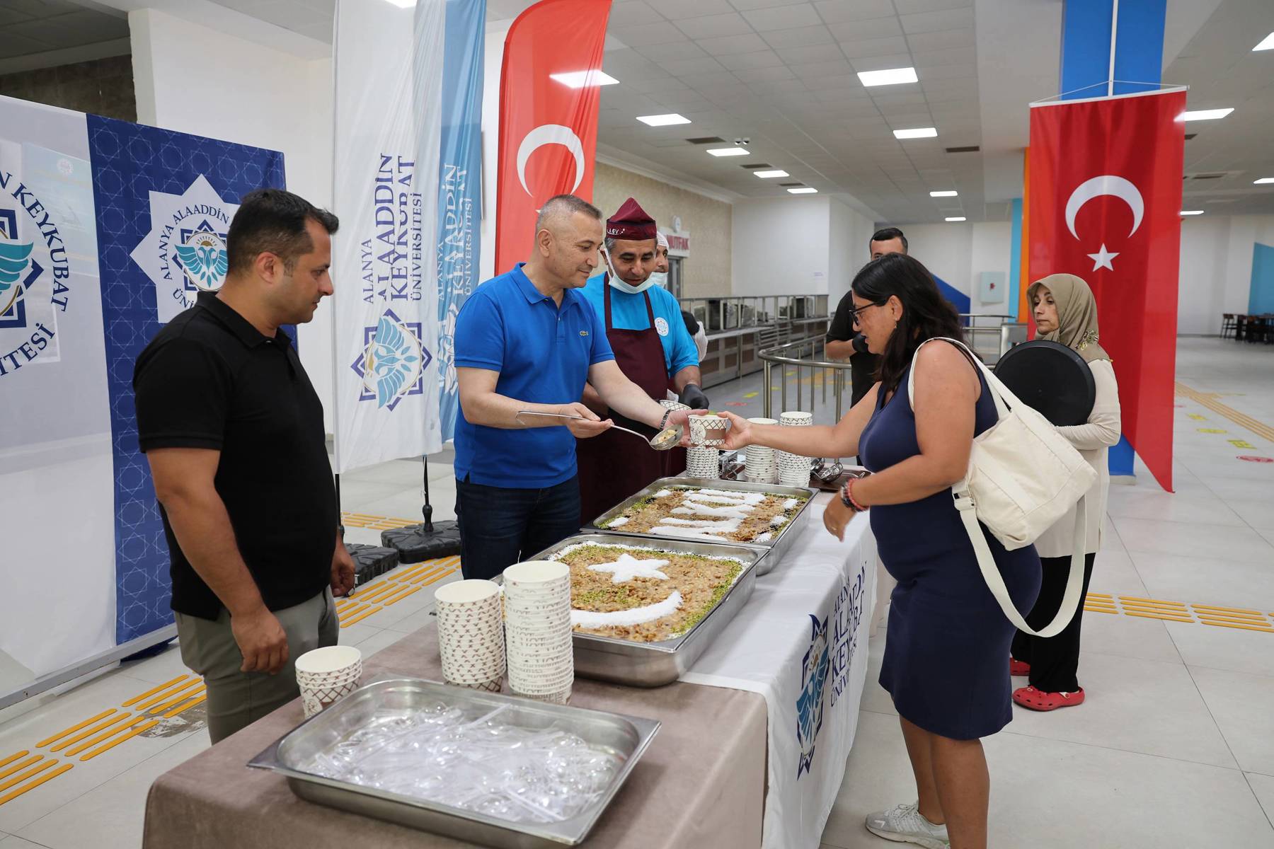 ALKÜ’DE AŞURE BEREKETİ BİRLİKTE YAŞANDI